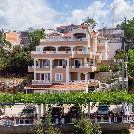 Apartments Bona Neum Luaran gambar