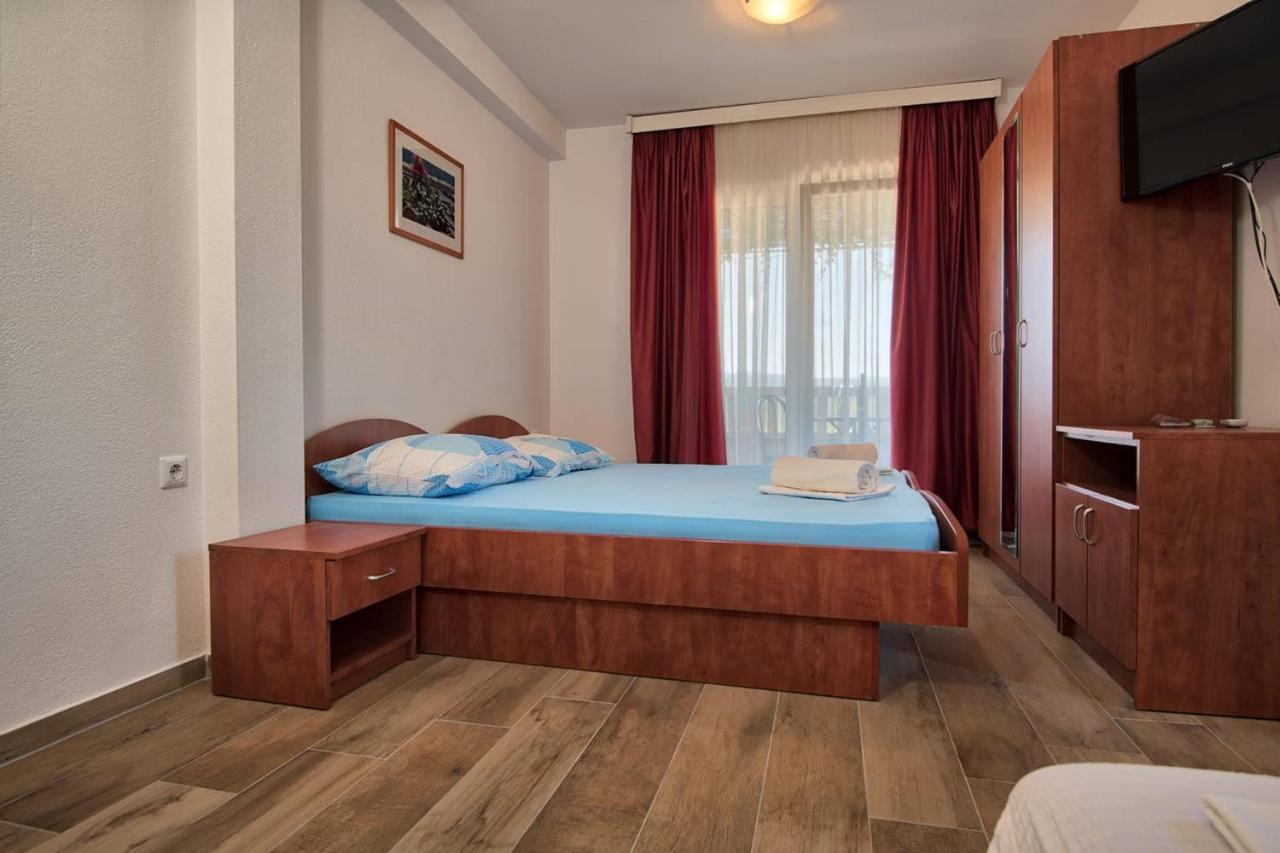 Apartments Bona Neum Luaran gambar