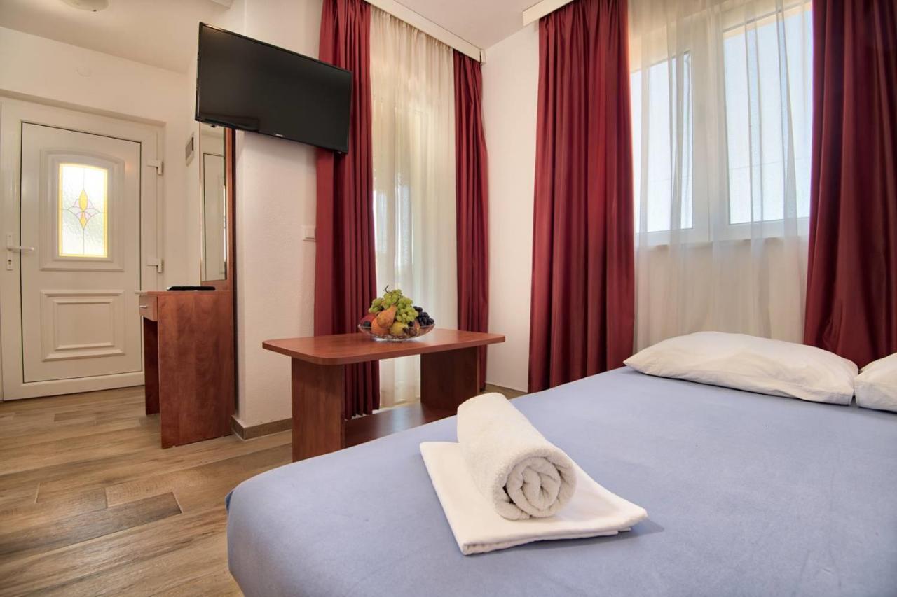 Apartments Bona Neum Luaran gambar