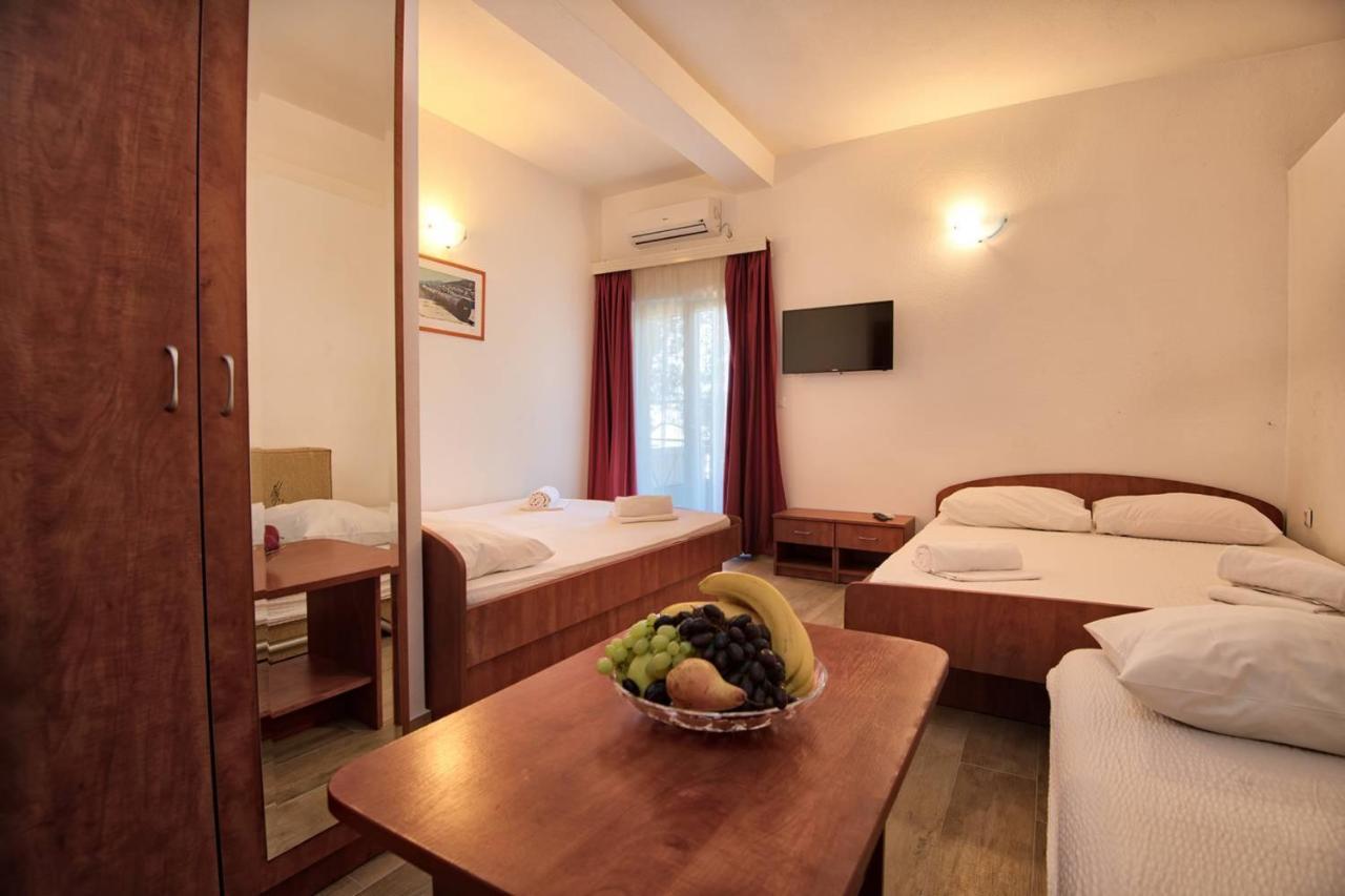 Apartments Bona Neum Luaran gambar
