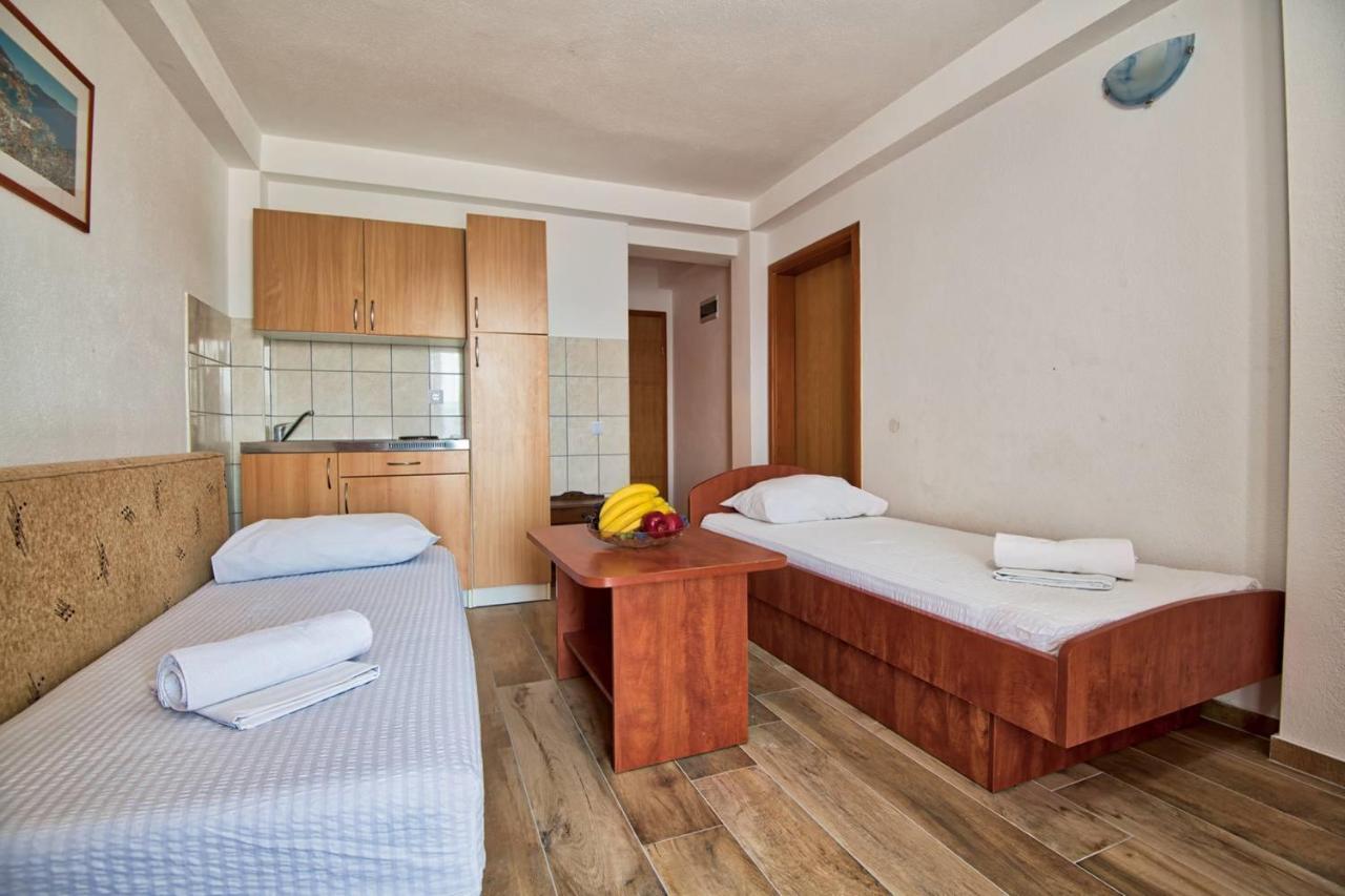 Apartments Bona Neum Luaran gambar